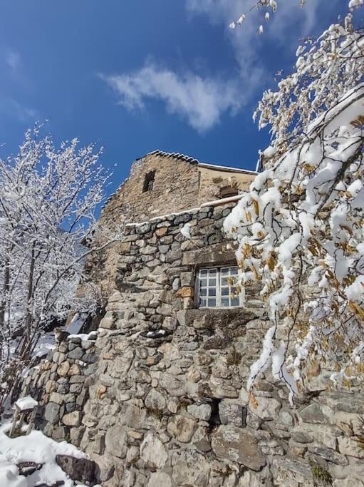 Chambre Ou Gite Dans Une Maison De Montagne - De Suzon A Zelie Entraigues  Luaran gambar