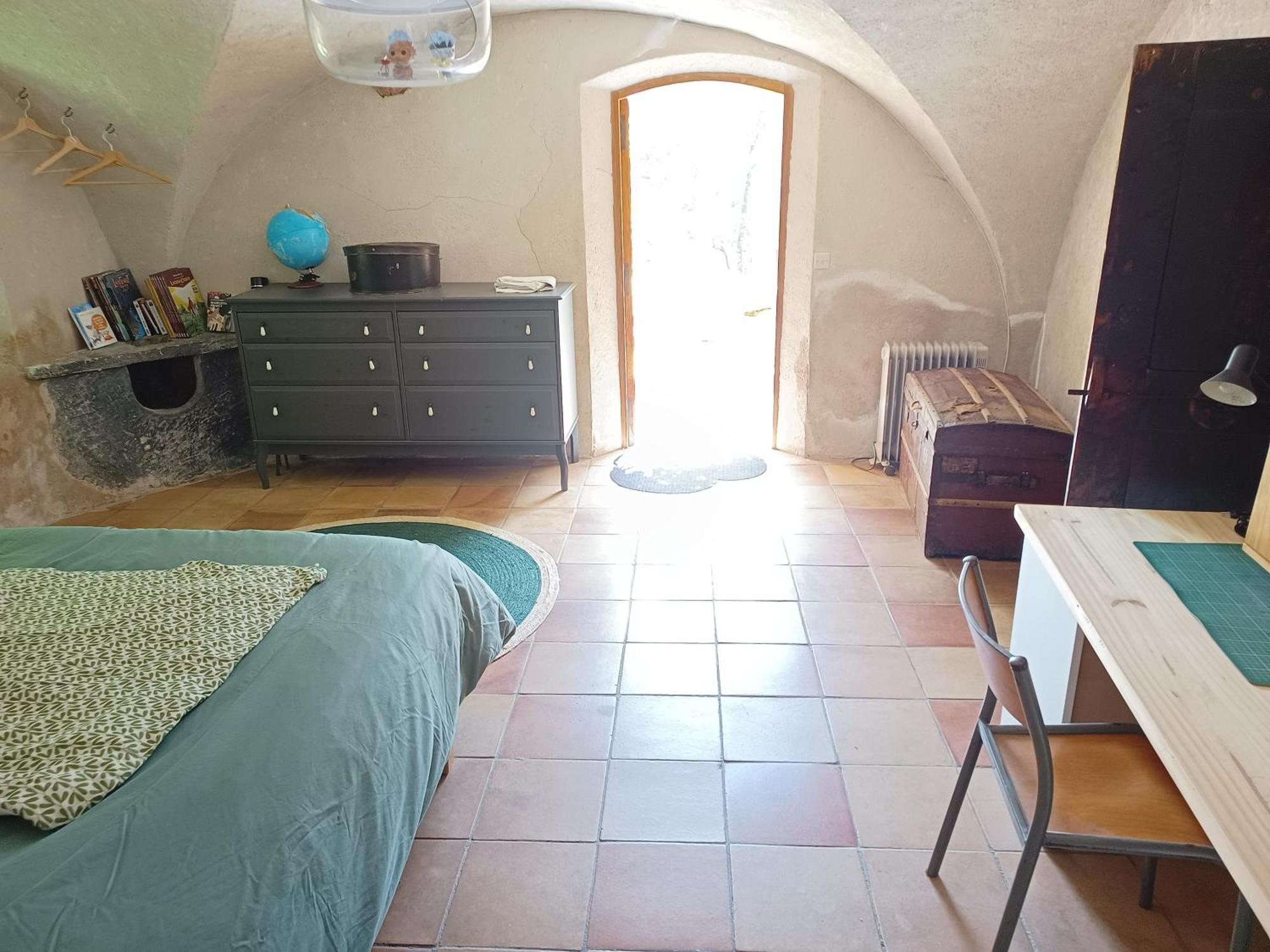 Chambre Ou Gite Dans Une Maison De Montagne - De Suzon A Zelie Entraigues  Bilik gambar