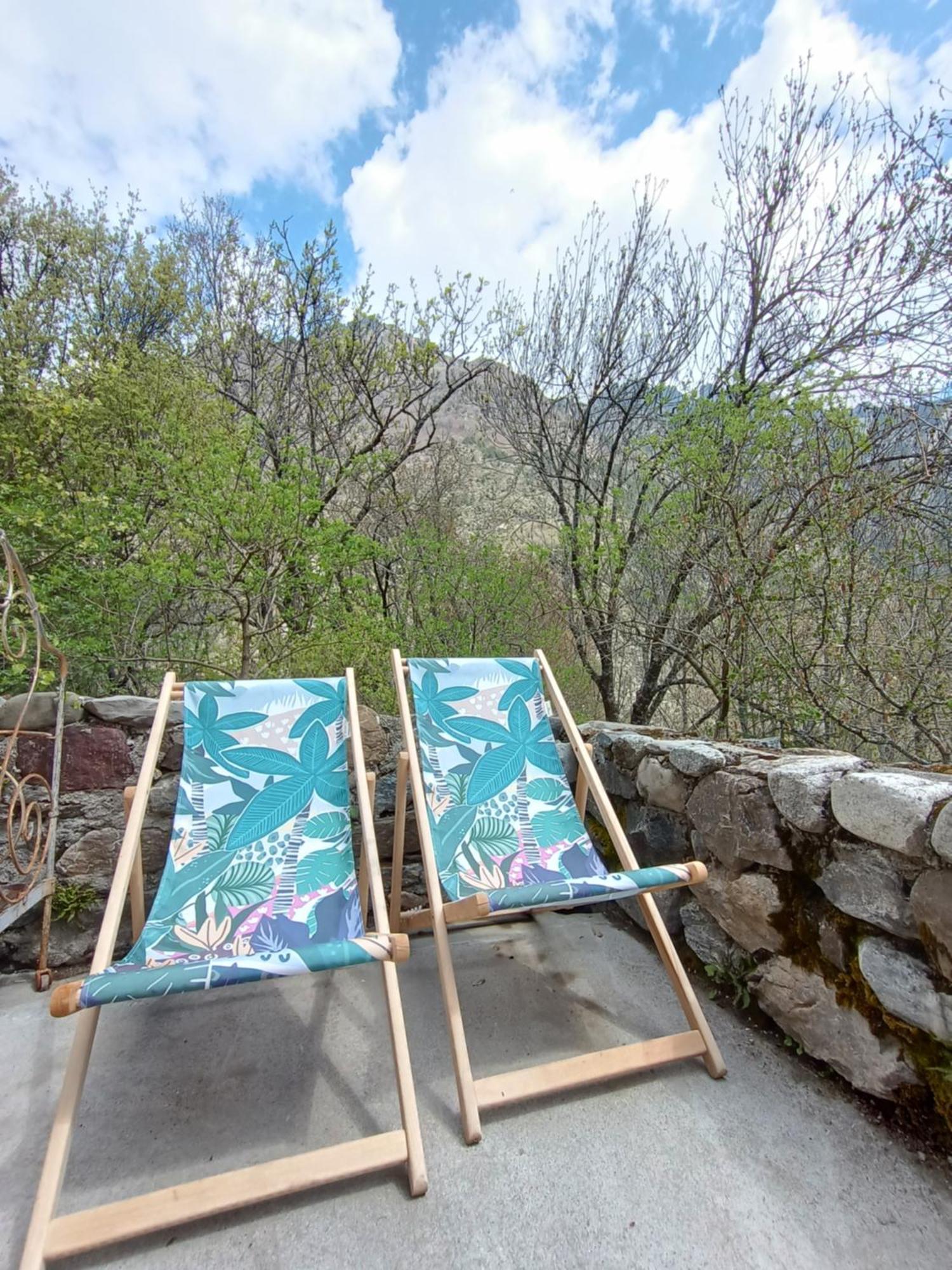 Chambre Ou Gite Dans Une Maison De Montagne - De Suzon A Zelie Entraigues  Bilik gambar